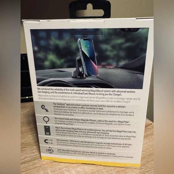 Magic Mount Wireless MagSafe Charging Mount Car Window Dash New In Box - Picture 5 of 6